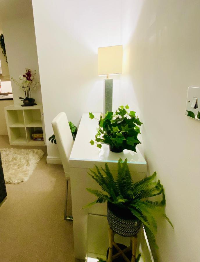 City Centre Chester Waterways Apartment Extérieur photo