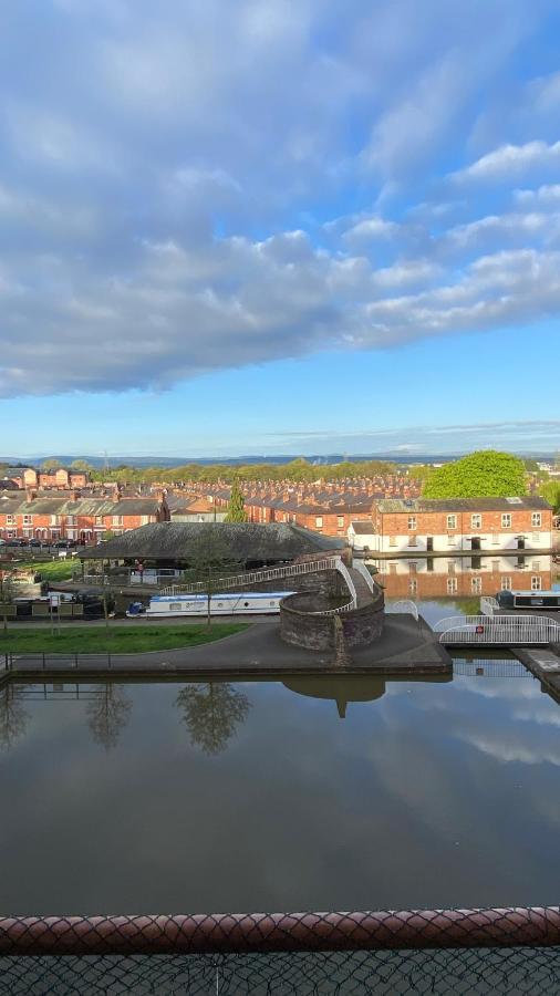 City Centre Chester Waterways Apartment Extérieur photo