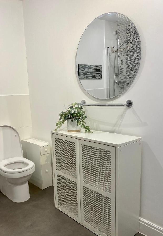 City Centre Chester Waterways Apartment Extérieur photo